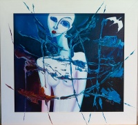 Femme petit oiseau tombé du nid Femme petit oiseau tombé du nid